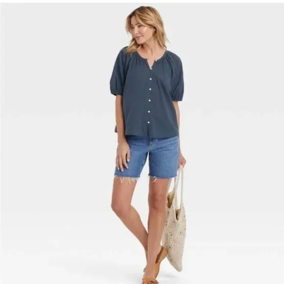 Universal Thread Blouse Puff Short Sleeve Button Up Down Front Navy Size M or L - Picture 2 of 5